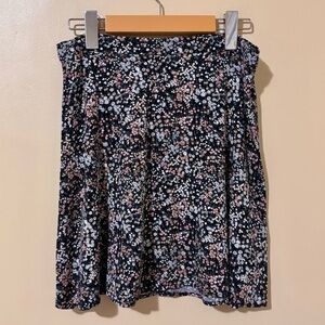 Dynamite| Pretty Aline Flowy Floral A-Line Miniskirt w/Back Zip Sz M